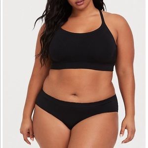 Torrid Black Racerback Seamless Bralette with Lace Detail Size 4